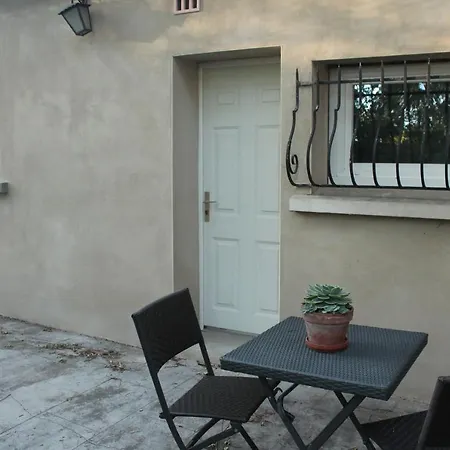Privée Avec Parking * Nîmes